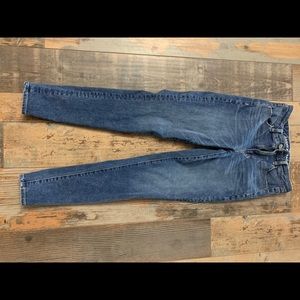 American Eagle Size 4 Super High Rise Jegging